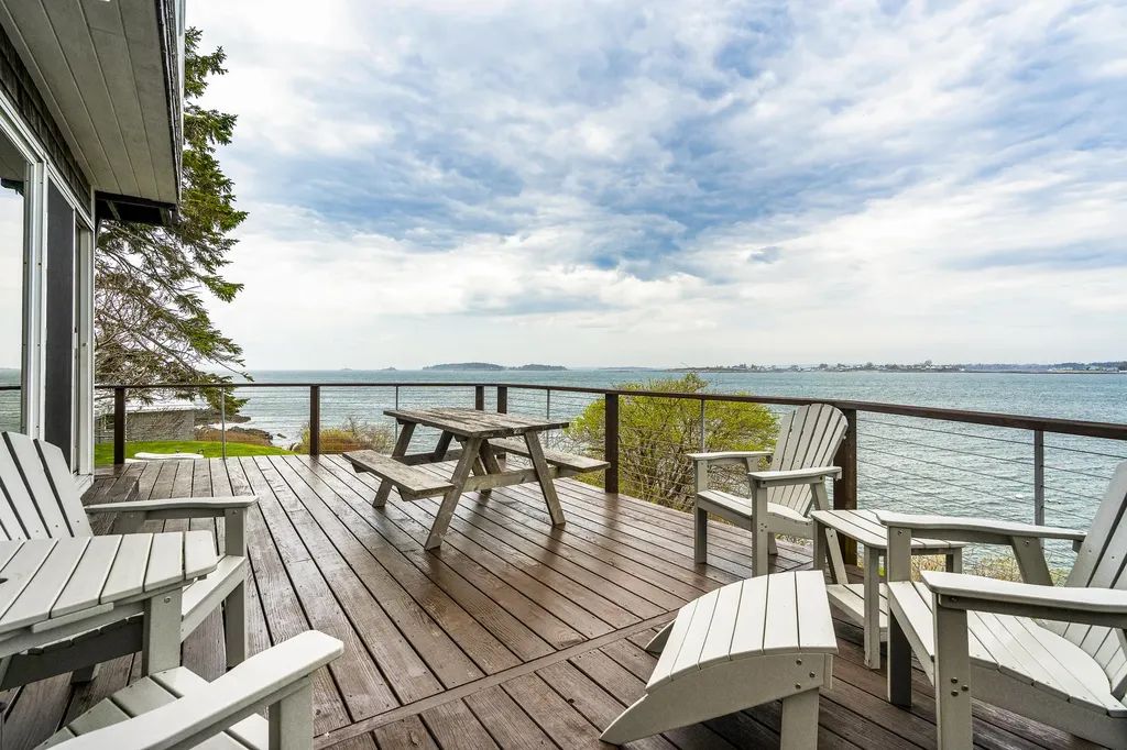 11 Edal Heights Harpswell ME 04003