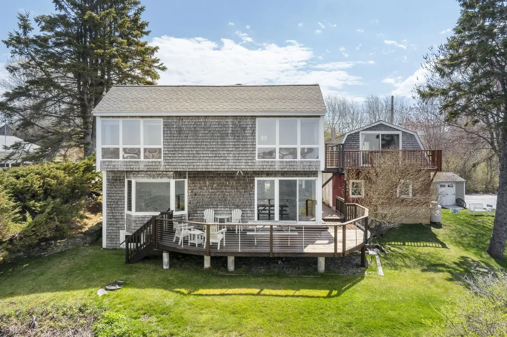 11 Edal Heights Harpswell ME 04003