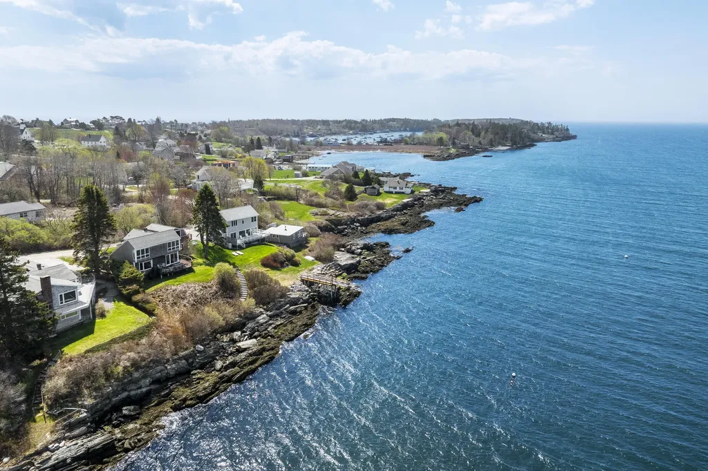 11 Edal Heights Harpswell ME 04003