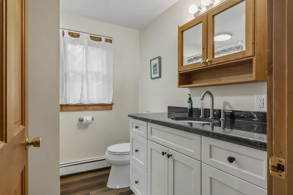 11 Edal Heights Harpswell ME 04003