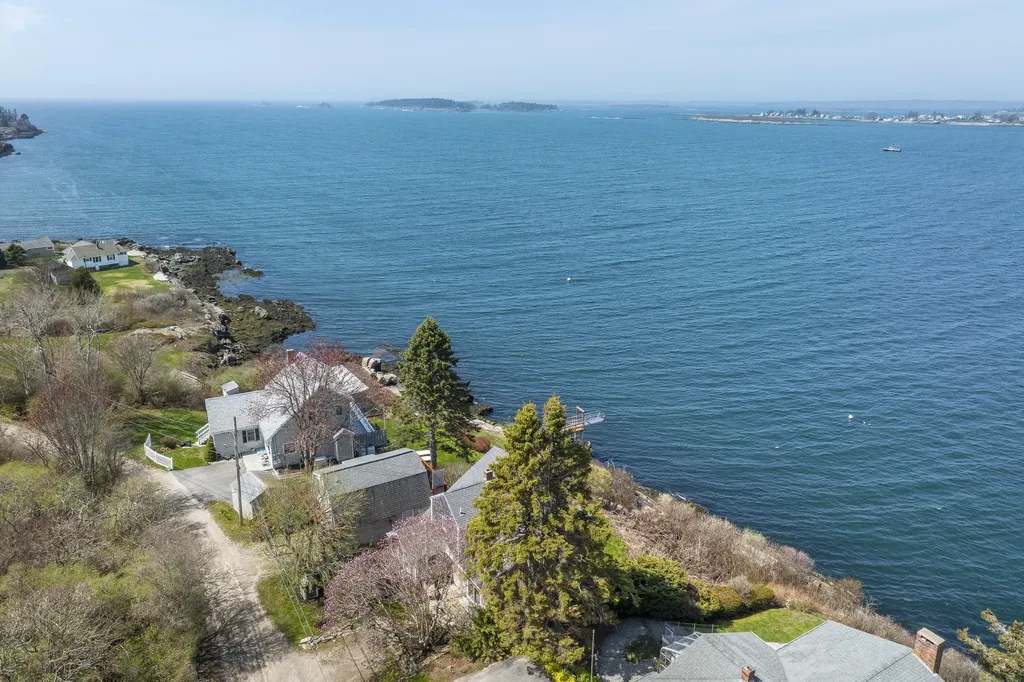 11 Edal Heights Harpswell ME 04003