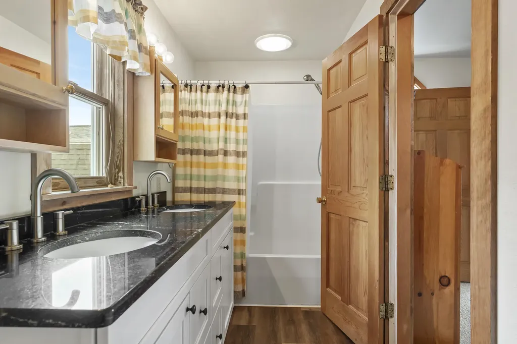 11 Edal Heights Harpswell ME 04003