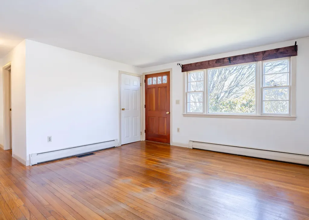 203 Gray Road Falmouth ME 04105