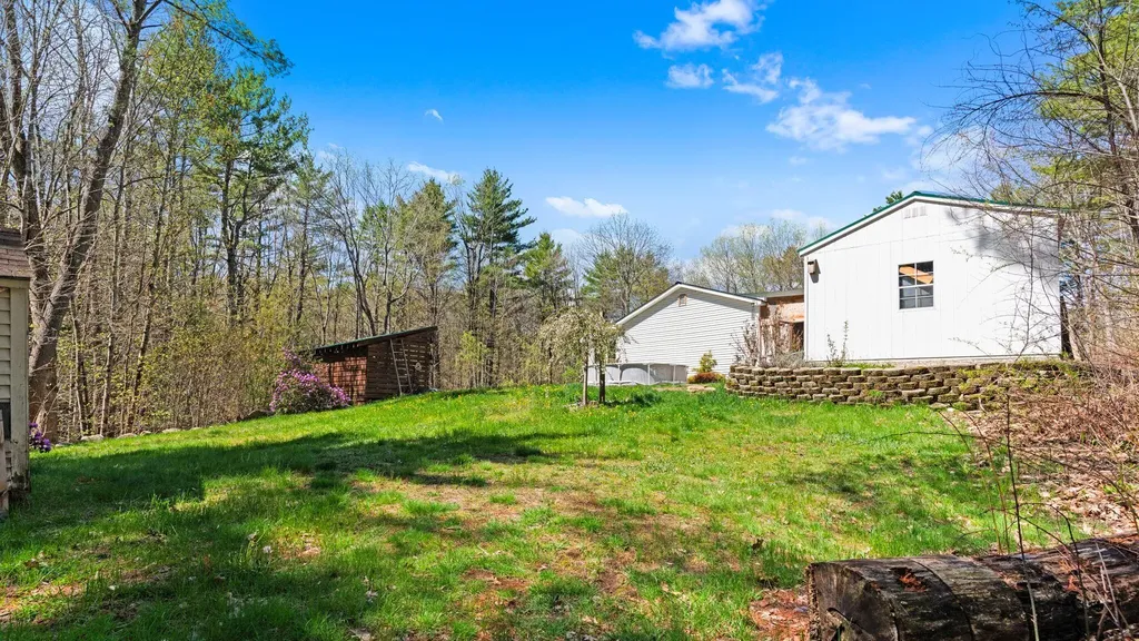 6 Outlaw Ridge Road Raymond ME 04071