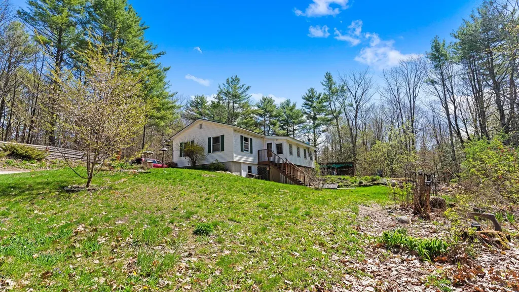 6 Outlaw Ridge Road Raymond ME 04071