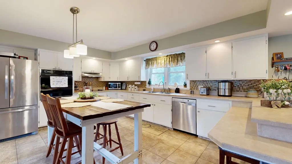 129 Old Lisbon Road Lewiston ME 04240