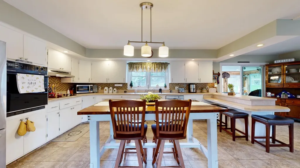129 Old Lisbon Road Lewiston ME 04240