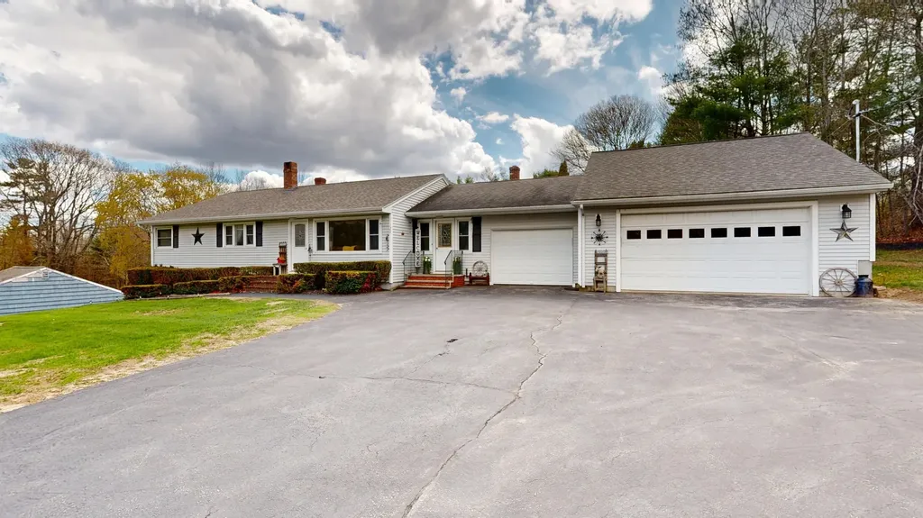 129 Old Lisbon Road Lewiston ME 04240