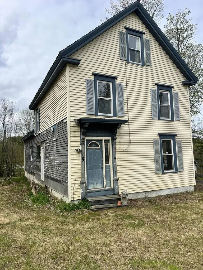 5 High Street Dover-foxcroft ME 04426