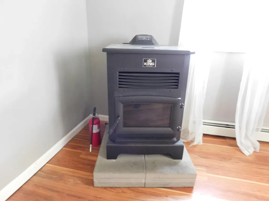 58 Fair Street Lewiston ME 04240