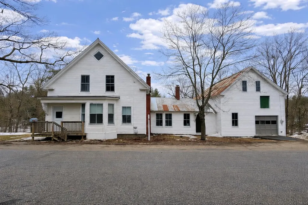 586 Plains Road Harrison ME 04040