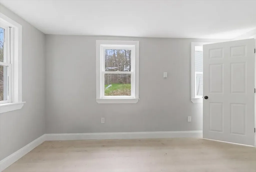 10 Old Orchard Road Gorham ME 04038