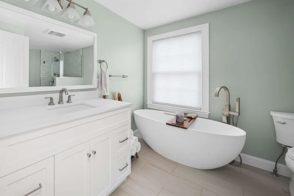 158 South Tibbetts Avenue Wells ME 04090