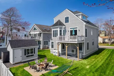 158 South Tibbetts Avenue Wells ME 04090
