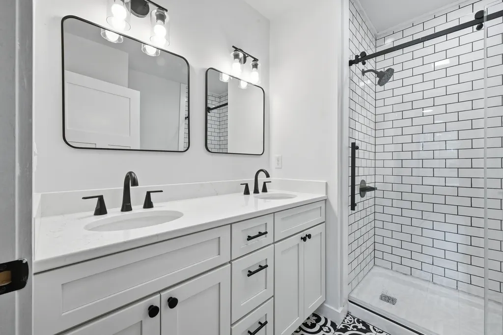 72 Sawin Hill Road Waterford ME 04088