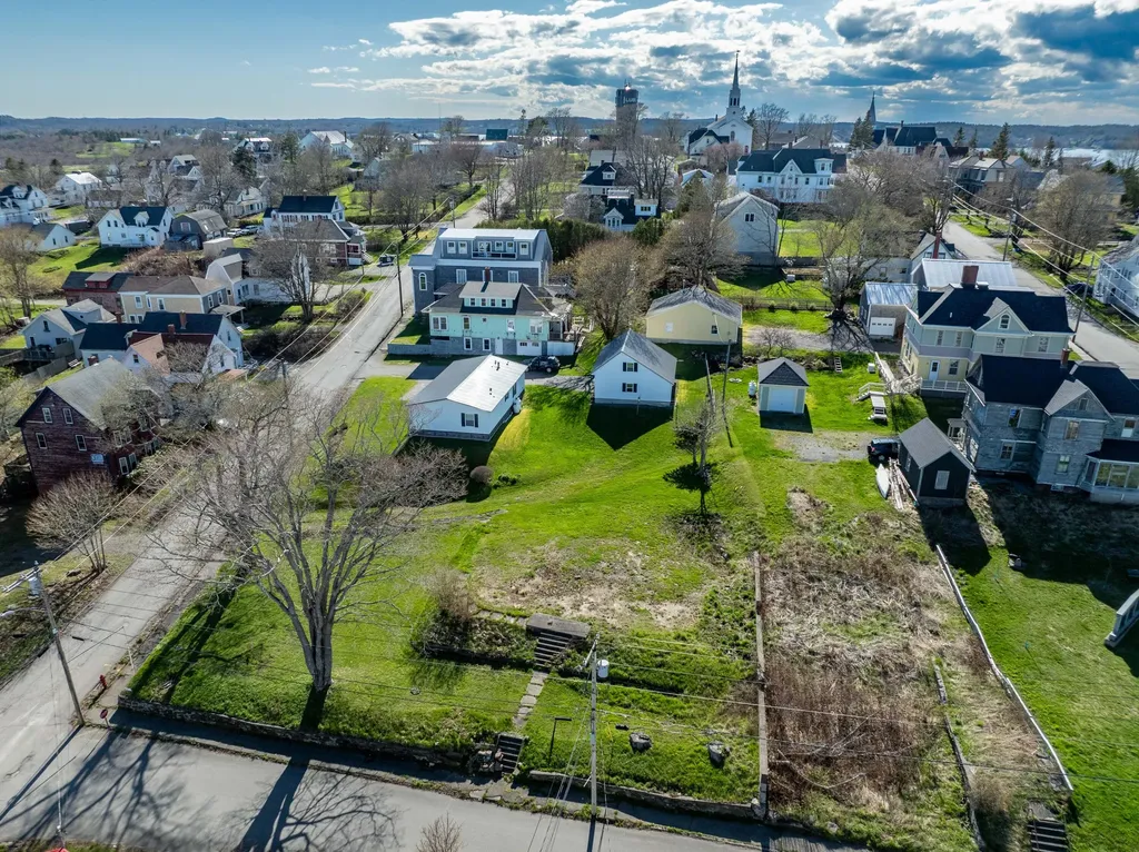11 Pleasant Street Lubec ME 04652