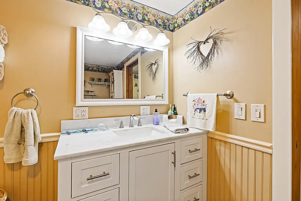 55 Stedman Lane W Hartland ME 04943