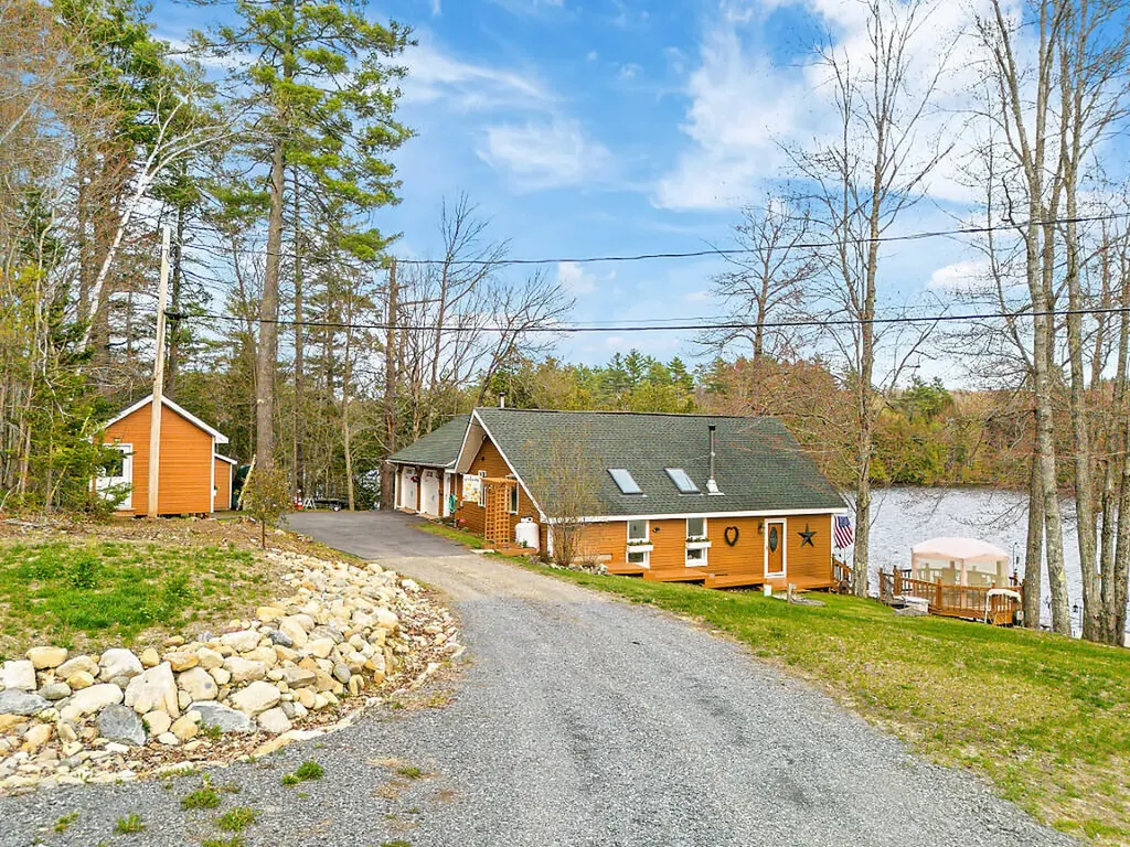 55 Stedman Lane W Hartland ME 04943