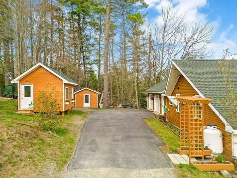 55 Stedman Lane W Hartland ME 04943