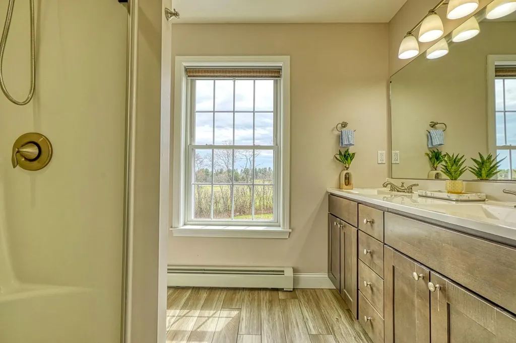 24 Royale Drive Sidney ME 04330