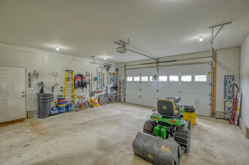 24 Royale Drive Sidney ME 04330