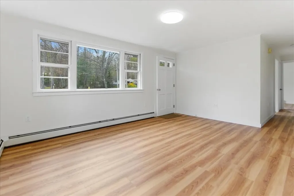 848 Whitefield Road Pittston ME 04345