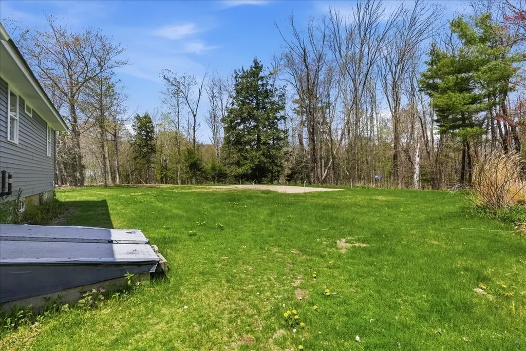 848 Whitefield Road Pittston ME 04345