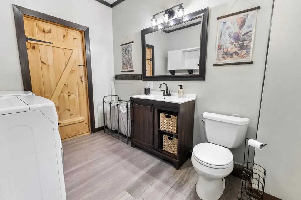18 Deer Ridge Lane Surry ME 04684