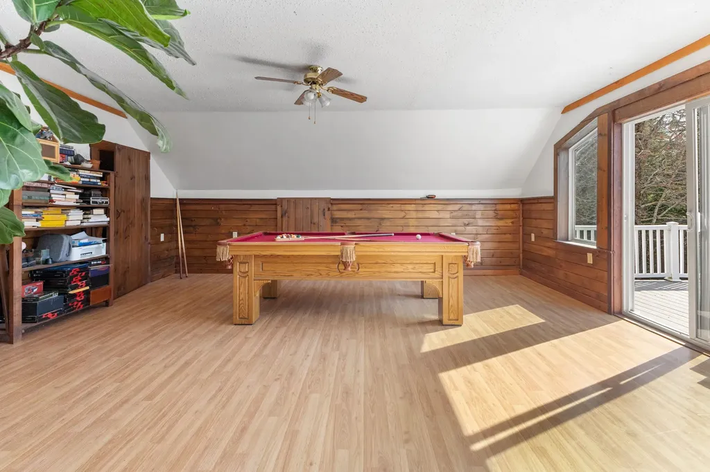 18 Deer Ridge Lane Surry ME 04684