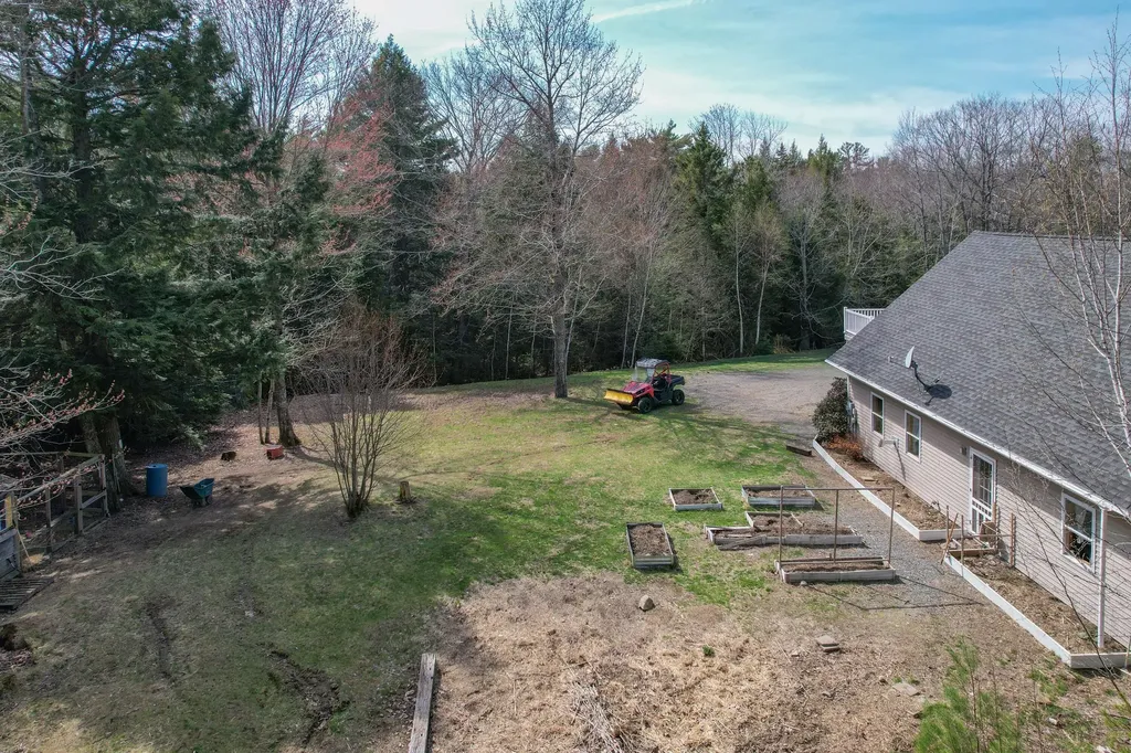 18 Deer Ridge Lane Surry ME 04684