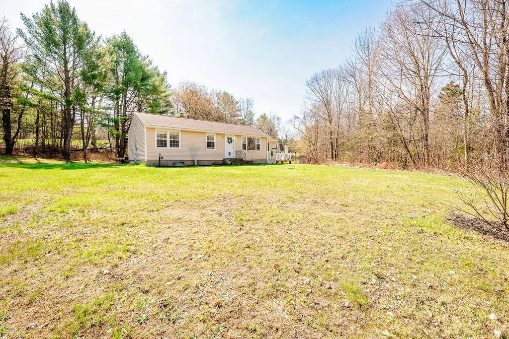 171 Adams Circle Farmington ME 04938