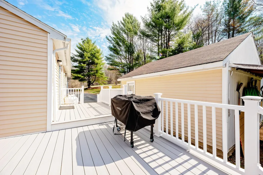 171 Adams Circle Farmington ME 04938