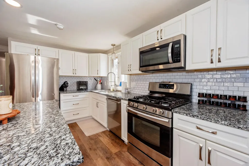 171 Adams Circle Farmington ME 04938