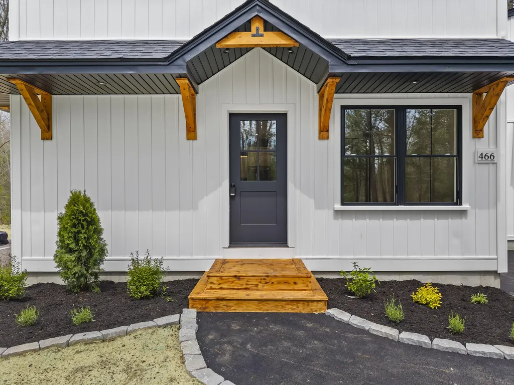 466 Lebanon Road North Berwick ME 03906