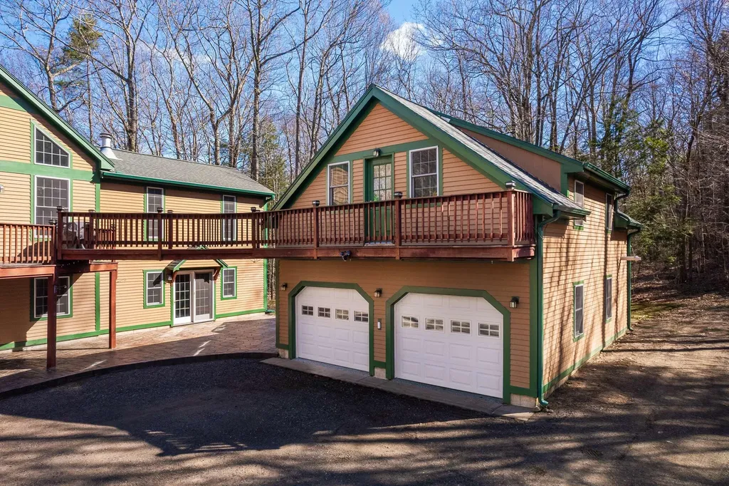 6 Snowdin Ridge York ME 03909