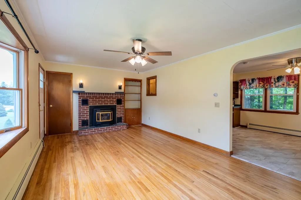 25 Arbor Drive Veazie ME 04401