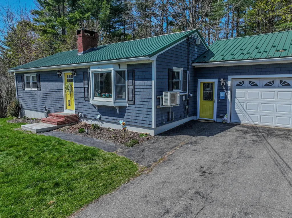 25 Arbor Drive Veazie ME 04401
