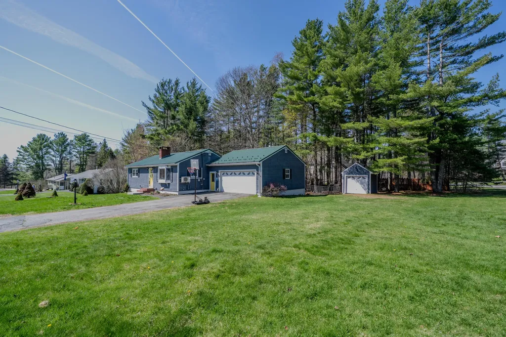 25 Arbor Drive Veazie ME 04401