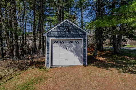 25 Arbor Drive Veazie ME 04401