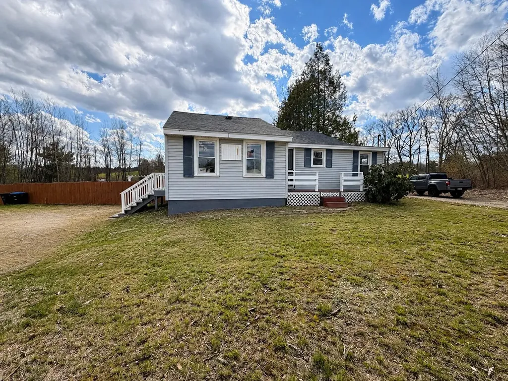402 Roosevelt Trail Windham ME 04062