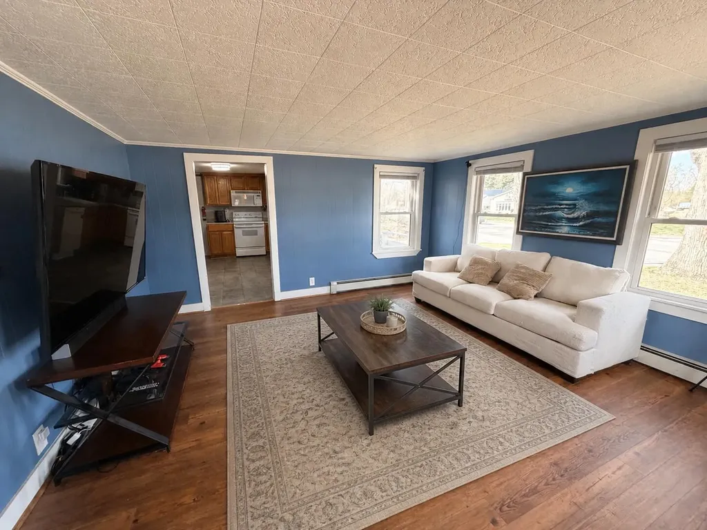 402 Roosevelt Trail Windham ME 04062