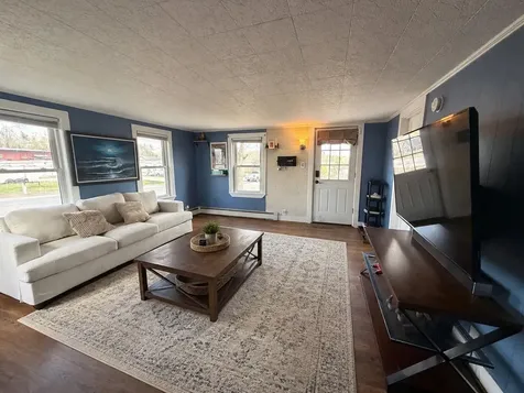 402 Roosevelt Trail Windham ME 04062