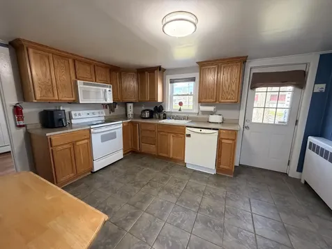 402 Roosevelt Trail Windham ME 04062