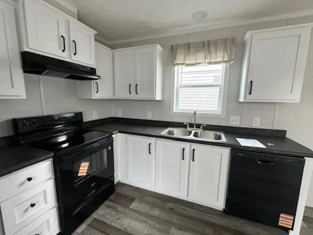 19 Bartlett Street Fairfield ME 04937