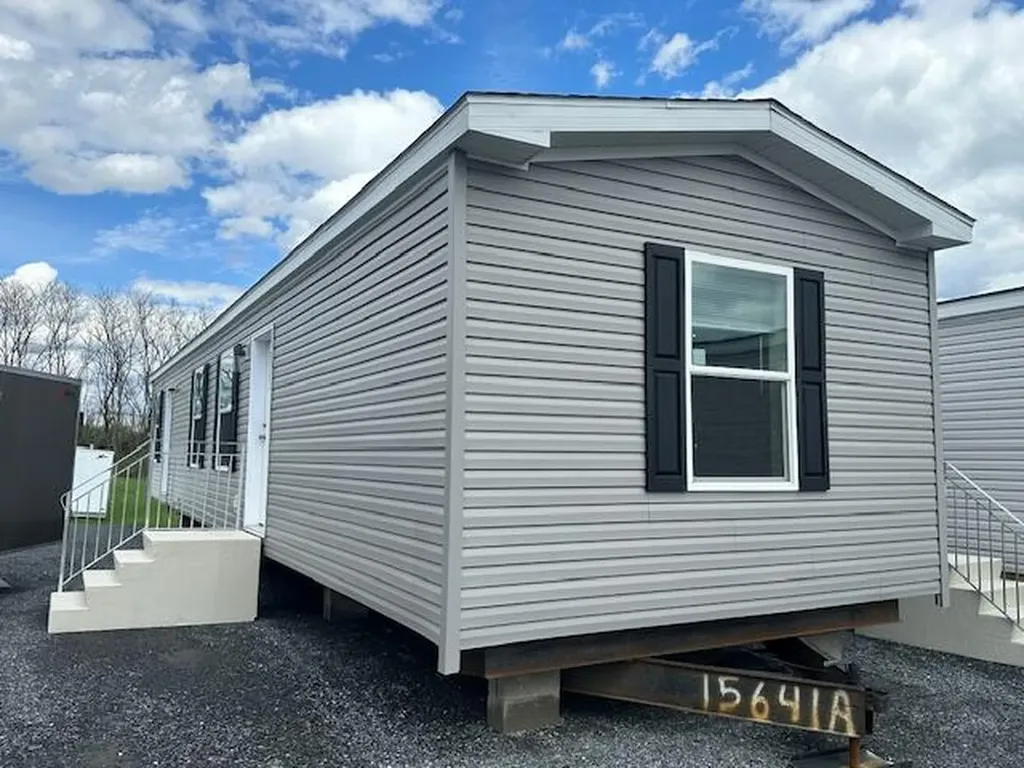19 Bartlett Street Fairfield ME 04937