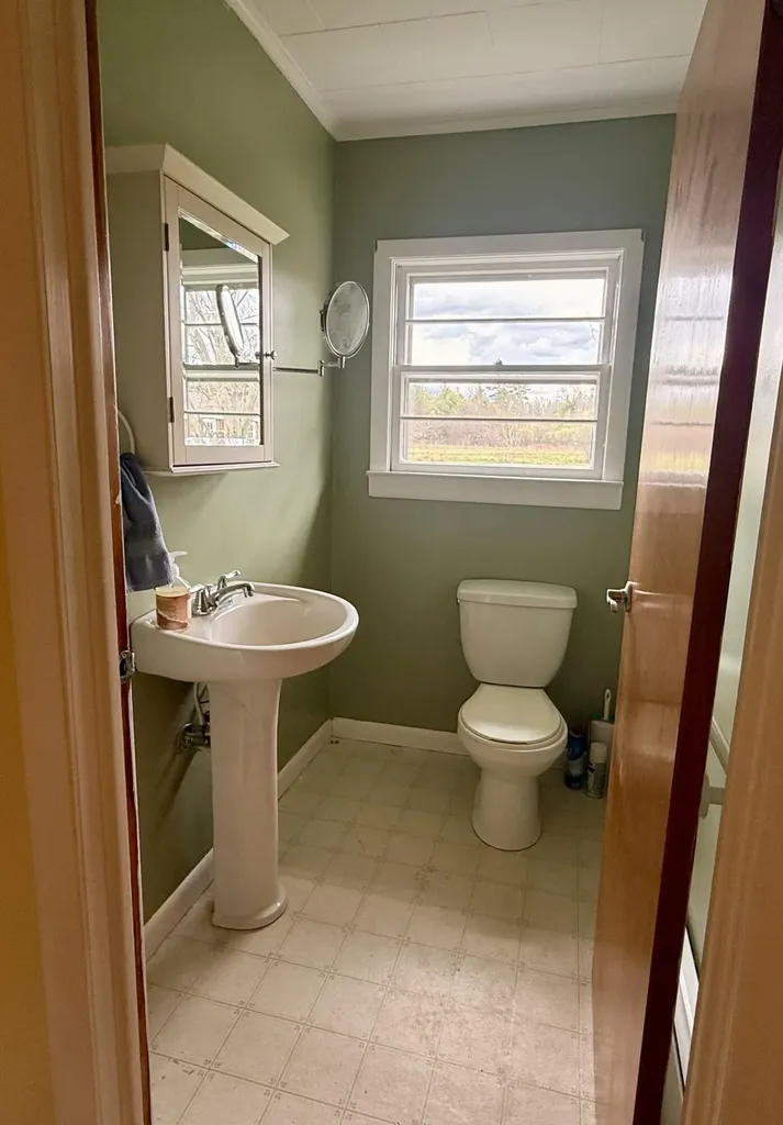 448 Hunnewell Avenue Pittsfield ME 04967