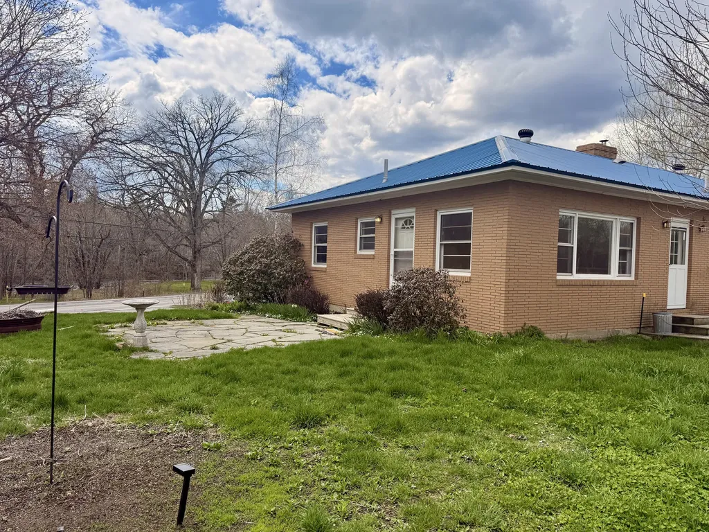 448 Hunnewell Avenue Pittsfield ME 04967