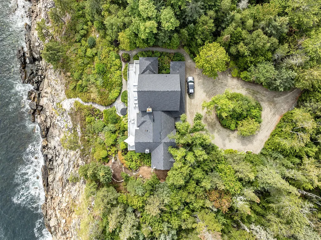 217 Roaring Spout Road Saint George ME 04860