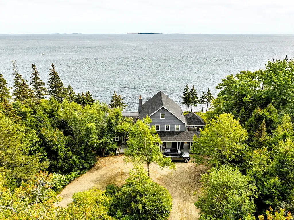 217 Roaring Spout Road Saint George ME 04860