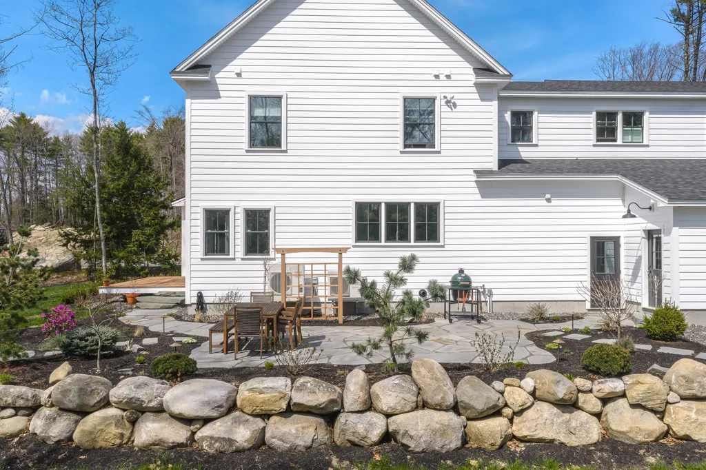 46 Cortland Court Cumberland ME 04021